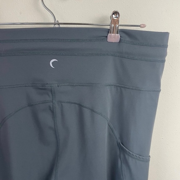 Zyia Active Sage Pocket Drawstring Luxe Leggings - Picture 11 of 11